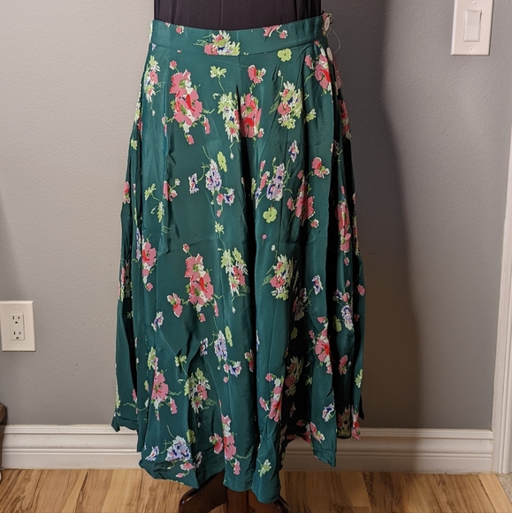 Seamstress of Bloomsbury Dresses & Skirts - Vintage Reproduction 1940s Floral Skirt (US size 12/UK size 16)